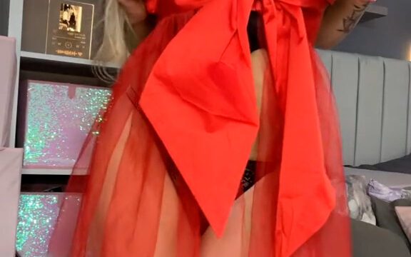 Elise Christie Nude show her erotic body – Onlyfans