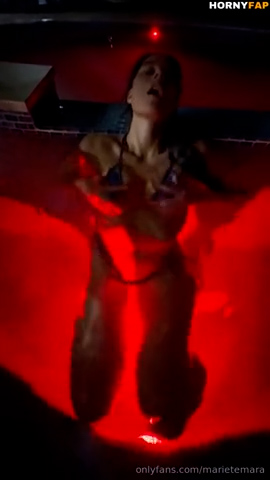 Marie Temara Nude Strip in the Pool so Hot – Onlyfans Tape