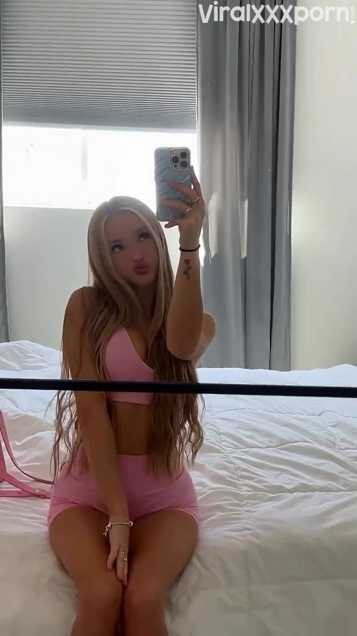 Julia Filippo Sexy Selfie PPV video Viral Onlyfans